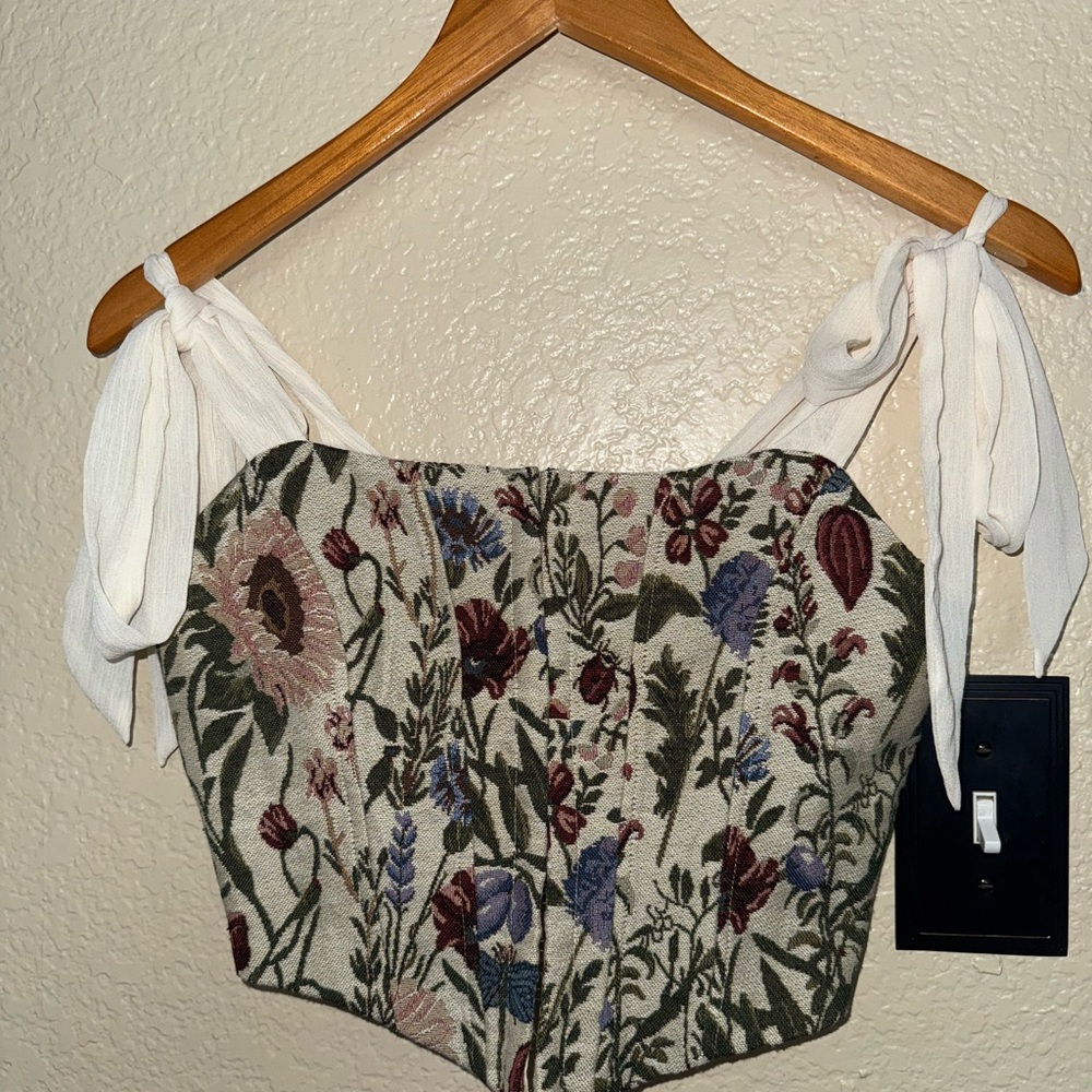 Buckle White and Green Bustier Tie Front Sleeveless Top